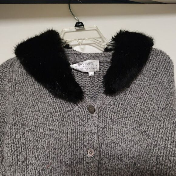 New Saks Fifth Avenue Cashmere Collection Gray Sweater Size Women's M - Picture 2 of 3